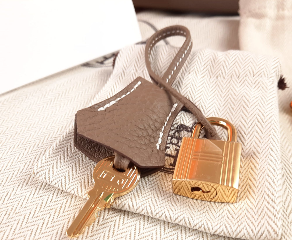 hermes-kelly-bag-padlock-and-keys